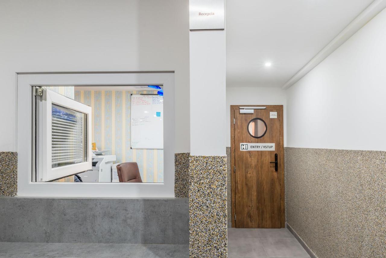 פרשוב Hostel One מראה חיצוני תמונה